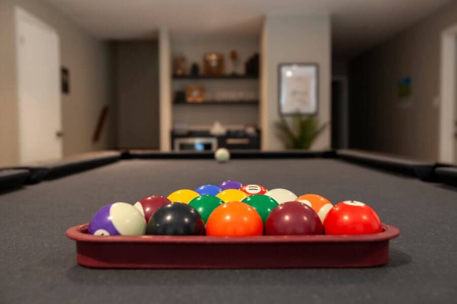 Pool table