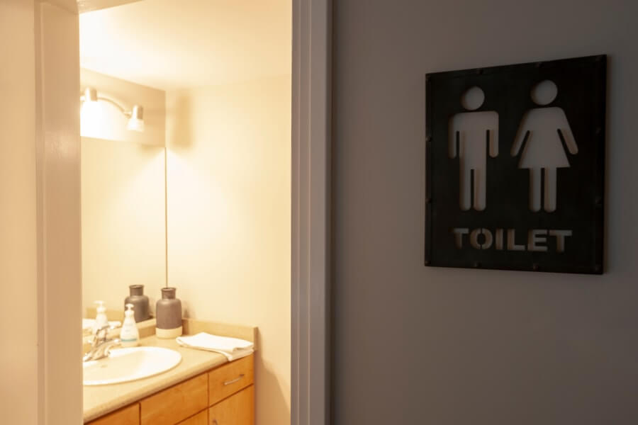 Full Bathroom #2